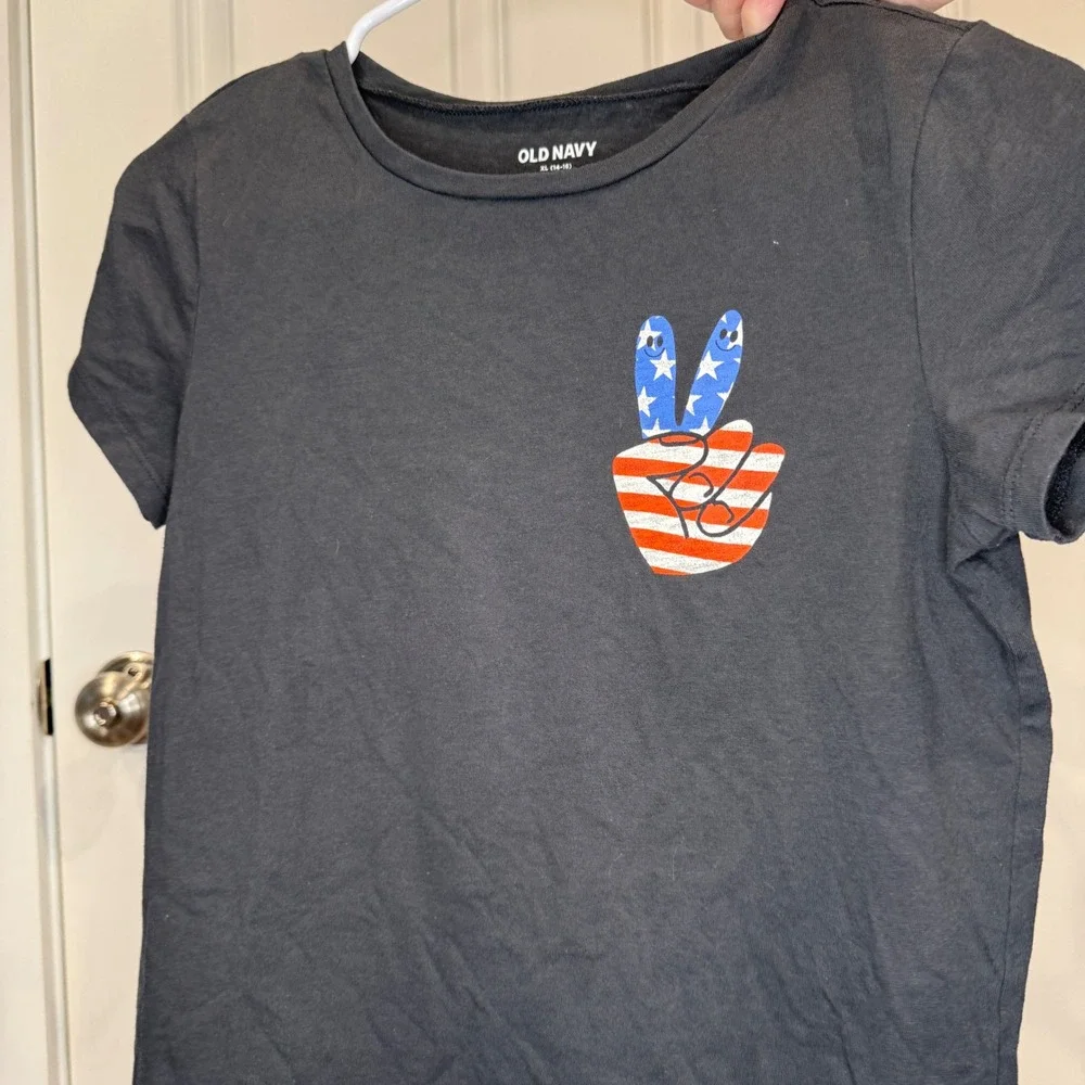 Old Navy Kids Size XL 14-16 Black‎ Peace Sign Patriotic Graphic T-Shirt